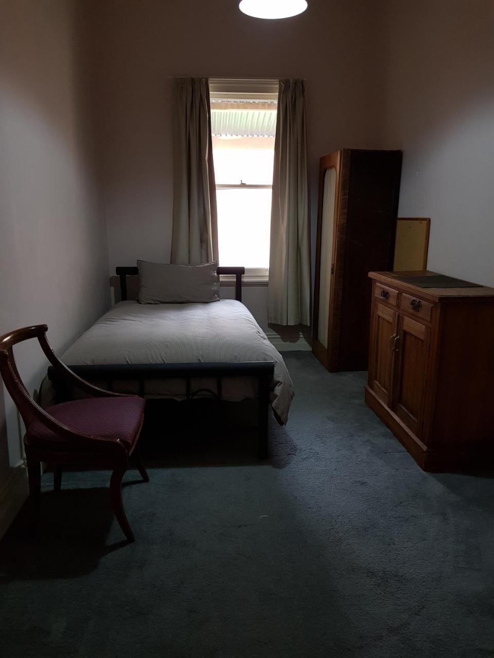 Holmhurst Guest House Батерст Экстерьер фото