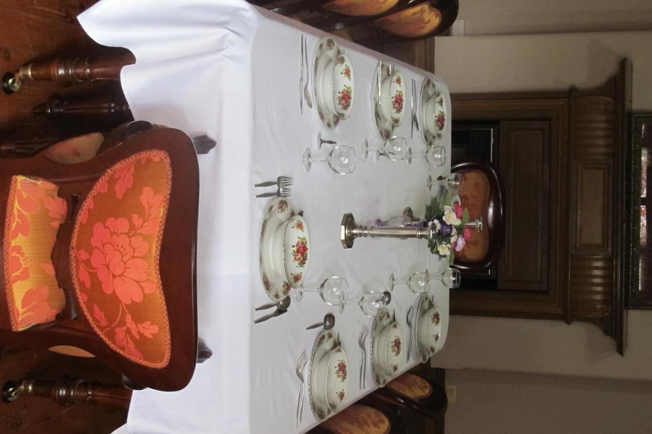 Holmhurst Guest House Батерст Экстерьер фото